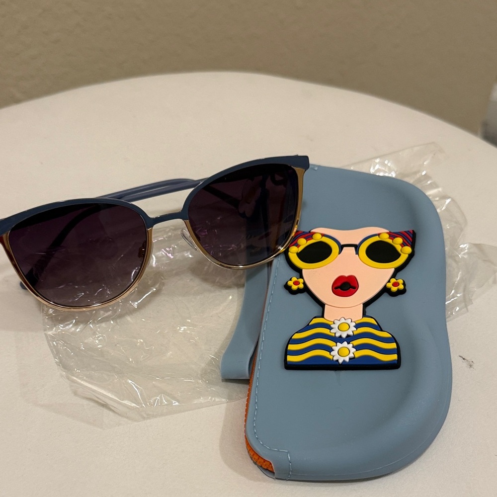 #229. Stylish Blue Sunglasses with Fun Case